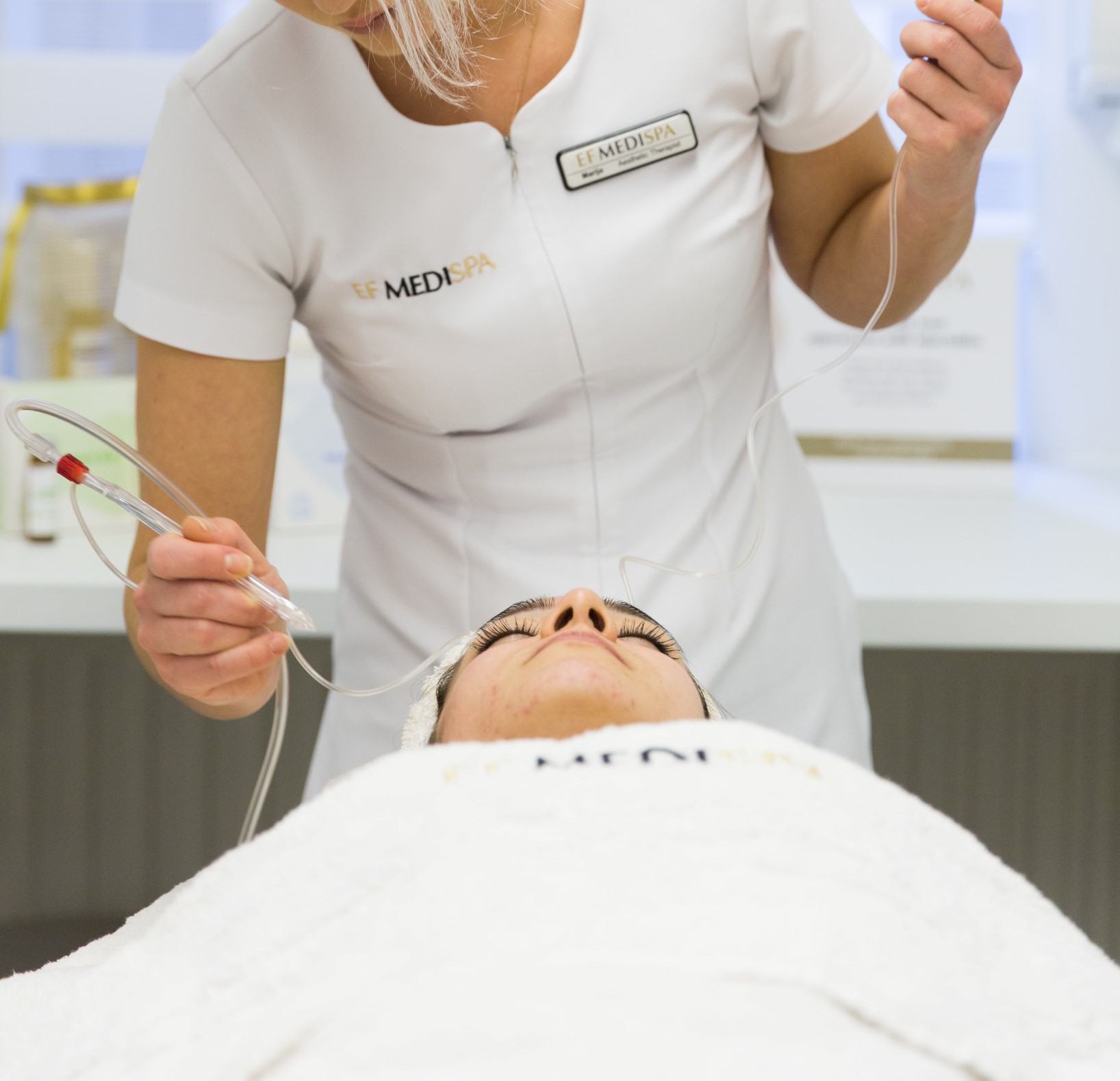 What is a Jet Peel Facial?